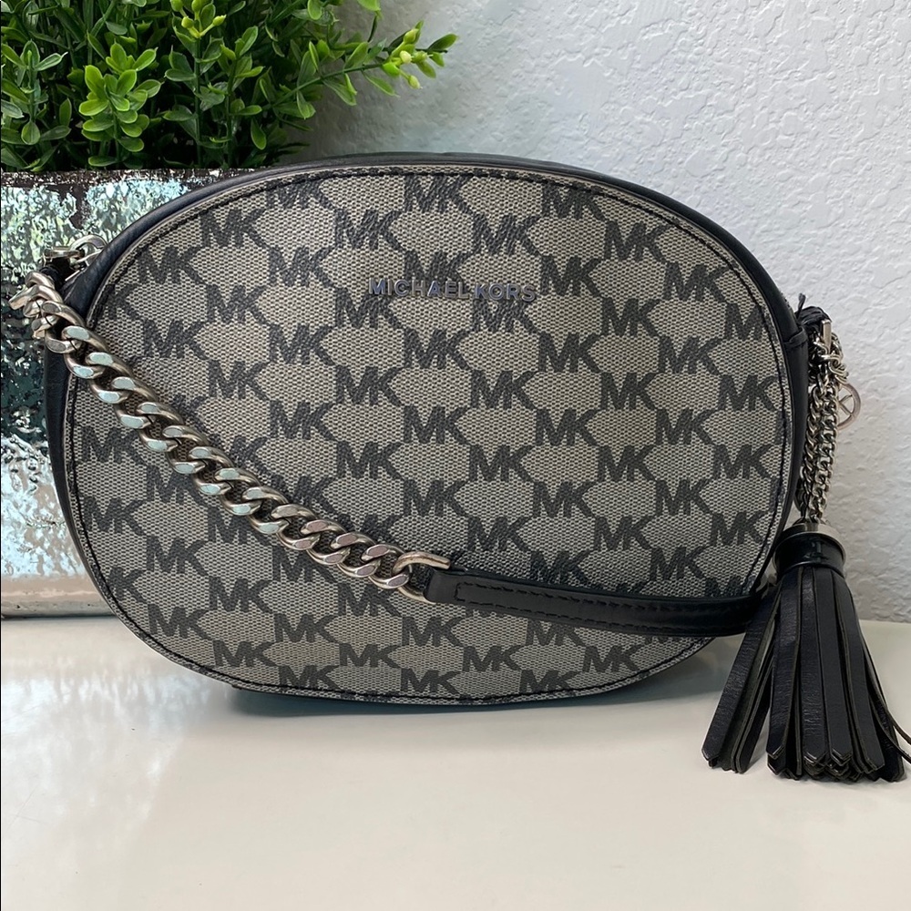 Michael‎ Kors Ginny Medium Messenger Crossbody MK Signature Bag 30H6TGNM2V Black